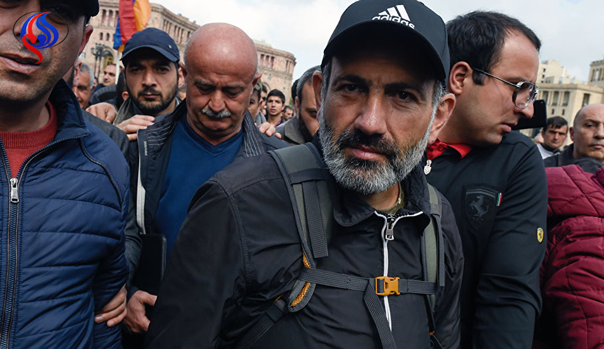 أرمينيا.. زعيم المعارضة يدعو أنصاره لإيقاف المظاهرات