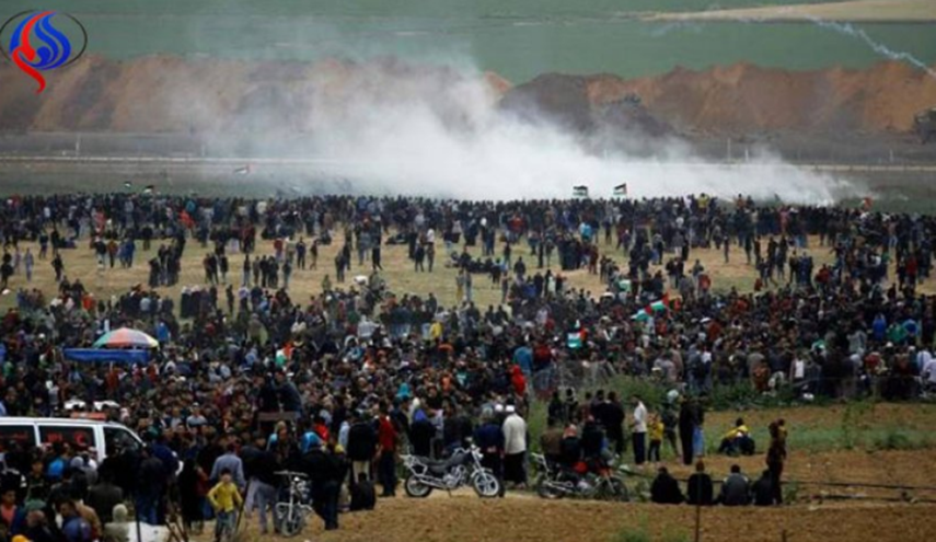 50 إصابة برصاص الاحتلال والغاز في غزة