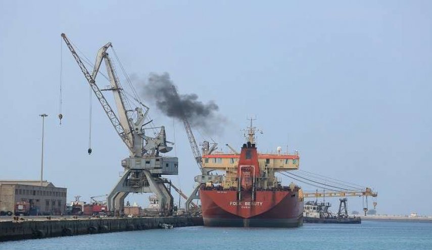 انفجار في سفينة تركية تحمل قمحا إلى اليمن