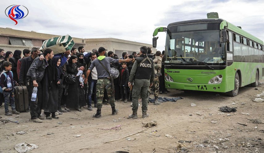 140 حافلة تدخل ريف حمص لاخراج الارهابيين وعوائلهم