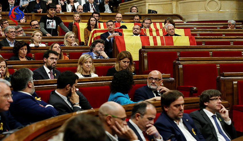 برلمان كاتالونيا يلتئم لاختيار خلف لكارليس بوتشيمون