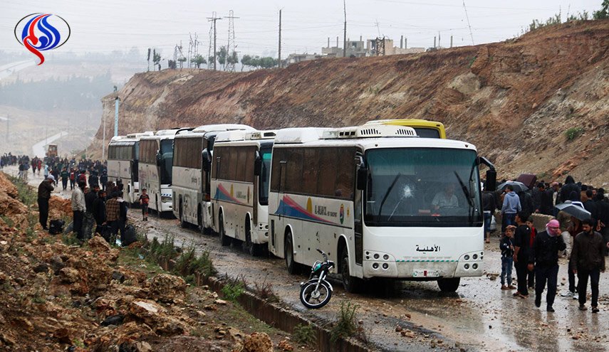 خروج 5 حافلات تقل مسلحين وعائلاتهم من شمال حمص