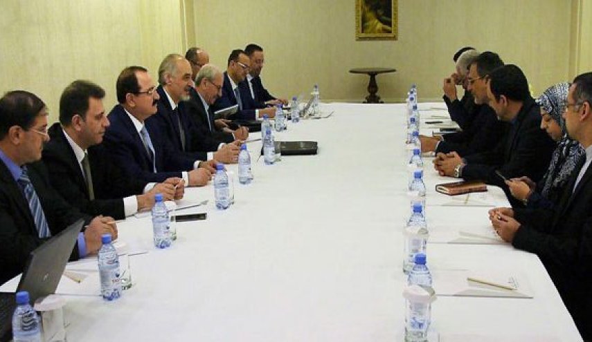 الوفد السوري يعقد اجتماعاً مع الوفدين الإيراني والروسي في استانا 
