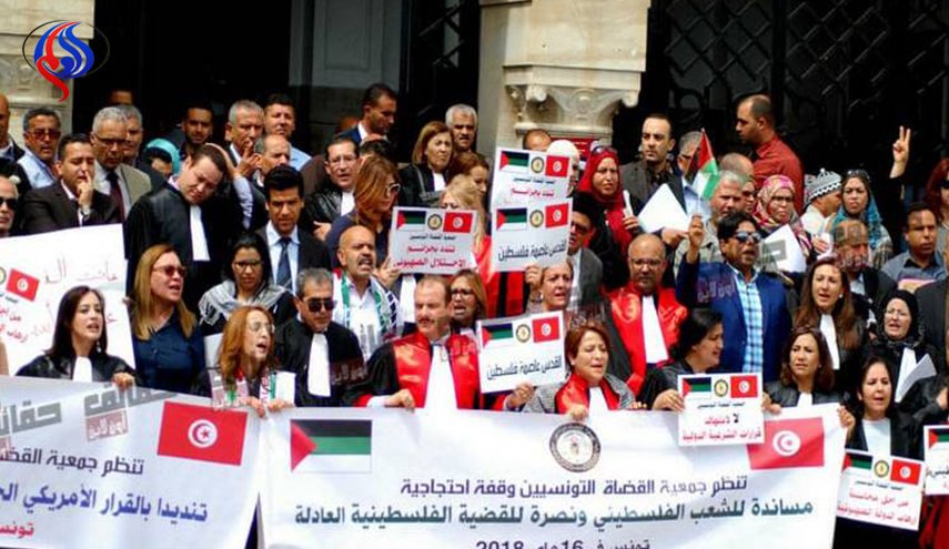 قضاة ومحامون في تونس يطالبون البرلمان بتجريم التطبيع مع 