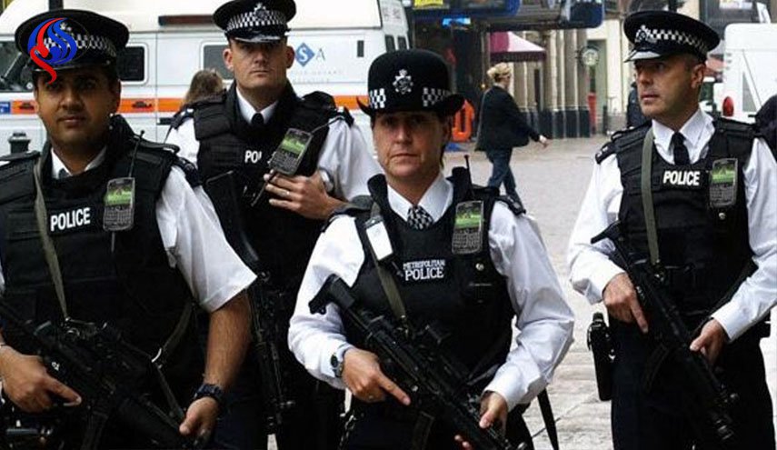 الشرطة البريطانية تعتقل شابا فيما يتصل بأعمال إرهابية