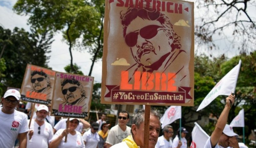 قيادي كولومبي يوقف اضرابه عن الطعام بعد تعليق ترحيله الى أميركا