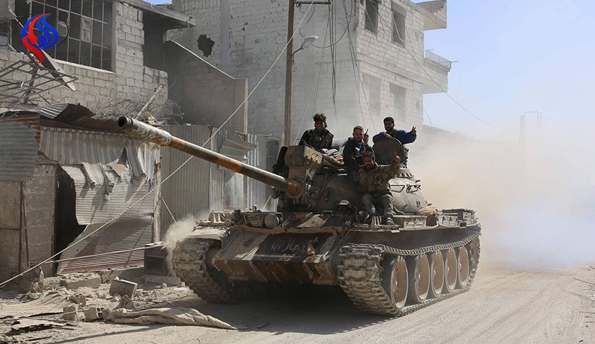 الجيش السوري يلاحق فلول داعش في بؤرهم الاخيرة بالحجر الاسود