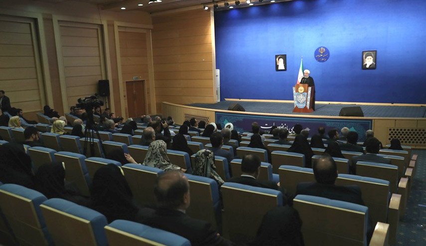 الرئيس روحاني: استطعنا من تجاوز المشاكل
