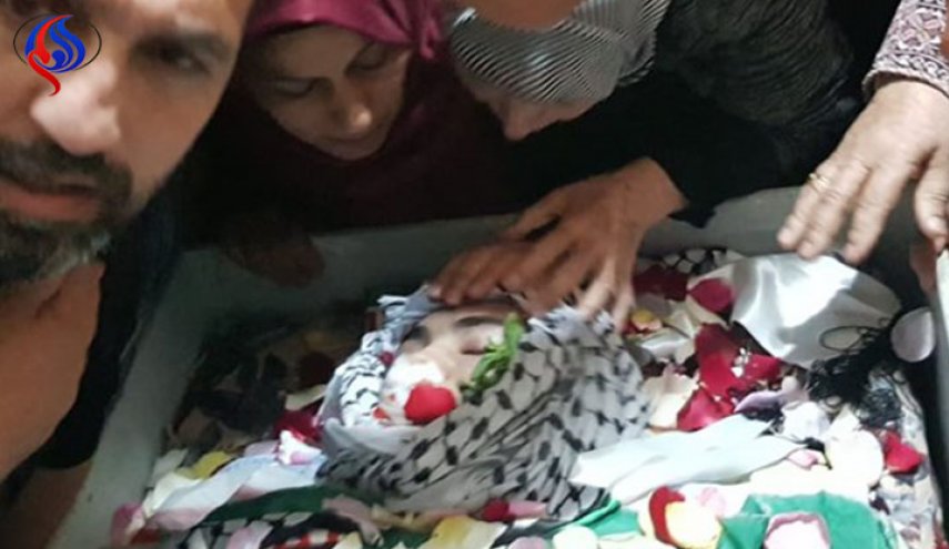 بالصور..الشعب الفلسطيني يودّع الطفل أبو خليل