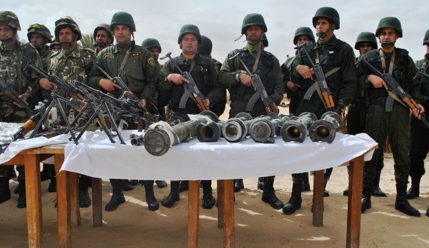 الدفاع الجزائرية تدمر 6 مخابئ للإرهابيين بالبويرة