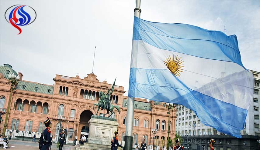     الأرجنتين تحصل على قرض من صندوق النقد بقيمة 50 مليار دولار