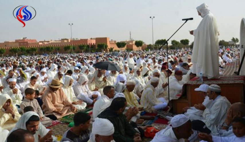 صلاتا “العيد والجمعة” تثيران خلافًا دينيًا في الجزائر‎!!