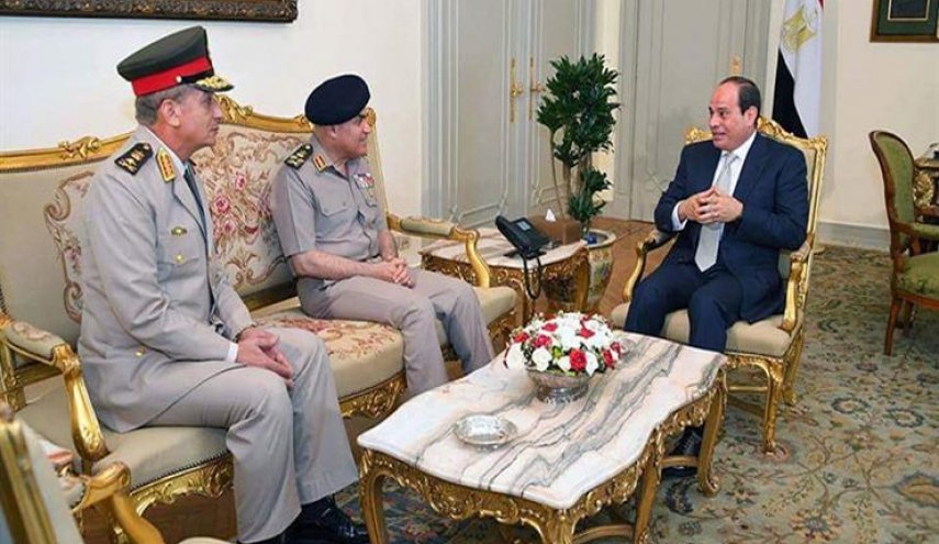 تغییر وزيري الدفاع والداخلية في الحكومة المصرية الجديدة