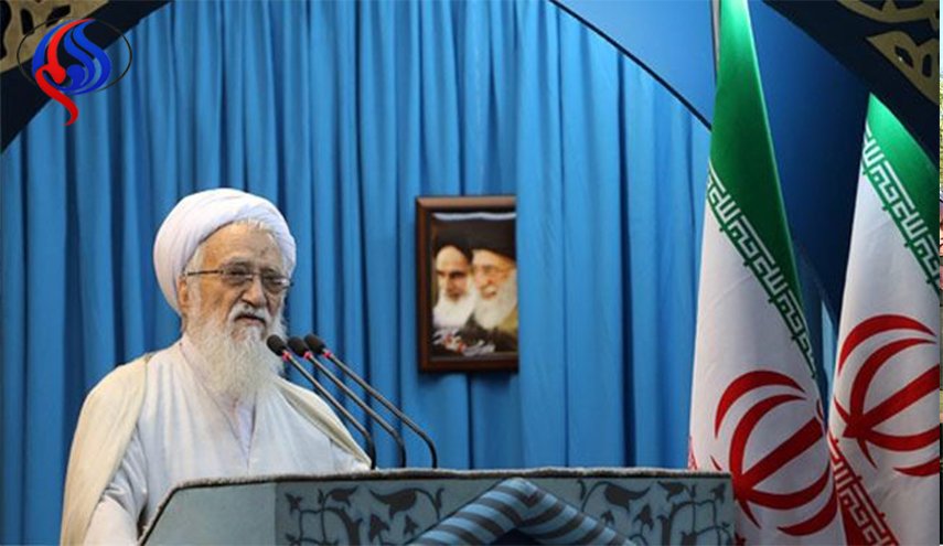 خطيب جمعة طهران: امريكا لا تدخر جهدا في ارتكاب اي جريمة
