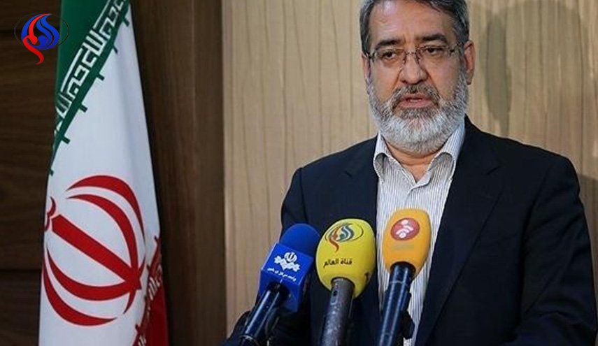 وزير الداخلية الايراني: انتاج 10 آلاف طن من الافيون في افغانستان يشكل خطرا على بلادنا