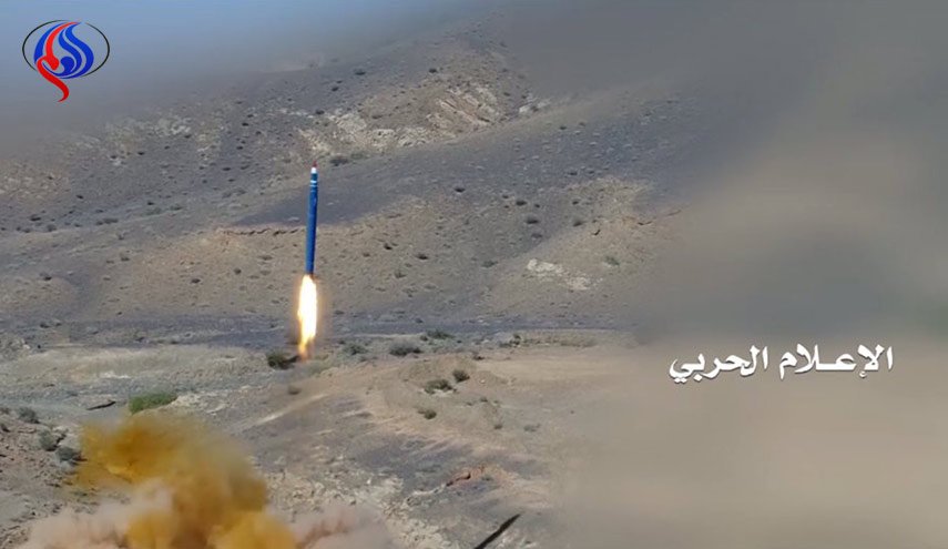 القوة الصاروخية اليمنية تجري تجربة باليستية قاتلة
