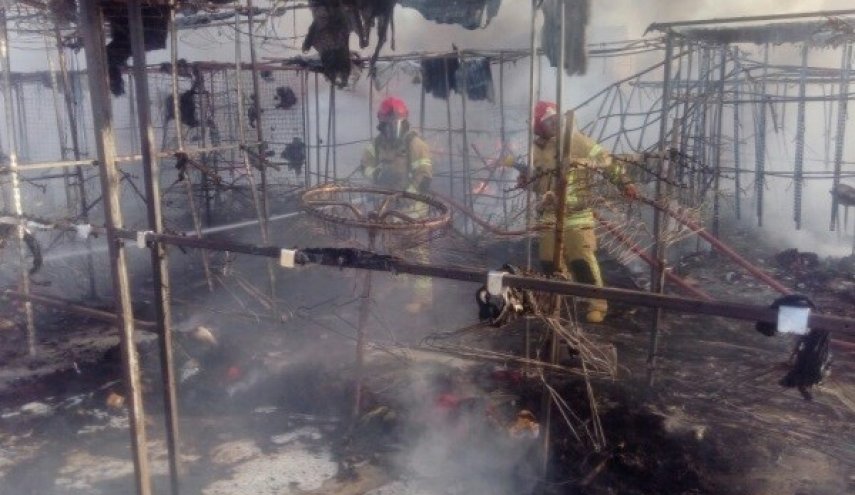 بازار روز گلشهر کرج در آتش سوخت + تصاویر
