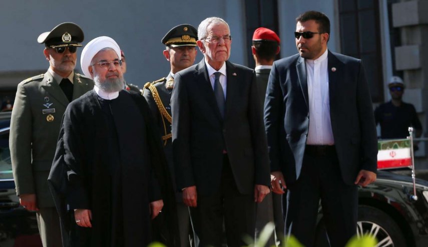 استقبال رسمي للرئيس روحاني من قبل نظيره النمساوي