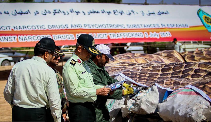 الشرطة الايرانية تضبط أكبر شحنة مورفين مهربة خلال السنوات العشر الماضية