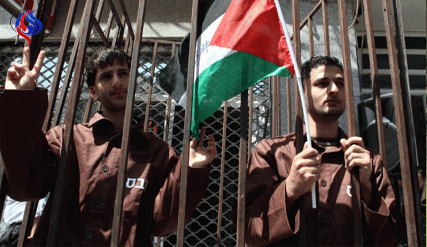 أسرى إداريون بسجون الاحتلال يبدأون إضرابا عن الطعام