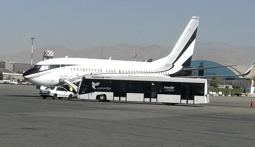 ما هي حقيقة هبوط طائرة إمريكية بمطار طهران؟