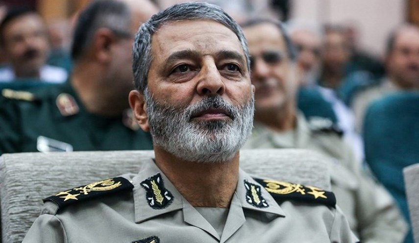 فرمانده کل ارتش: آسمان ایران در حصار امنیت و دیوار نفوذناپذیر قرارگاه پدافند هوایی ارتش