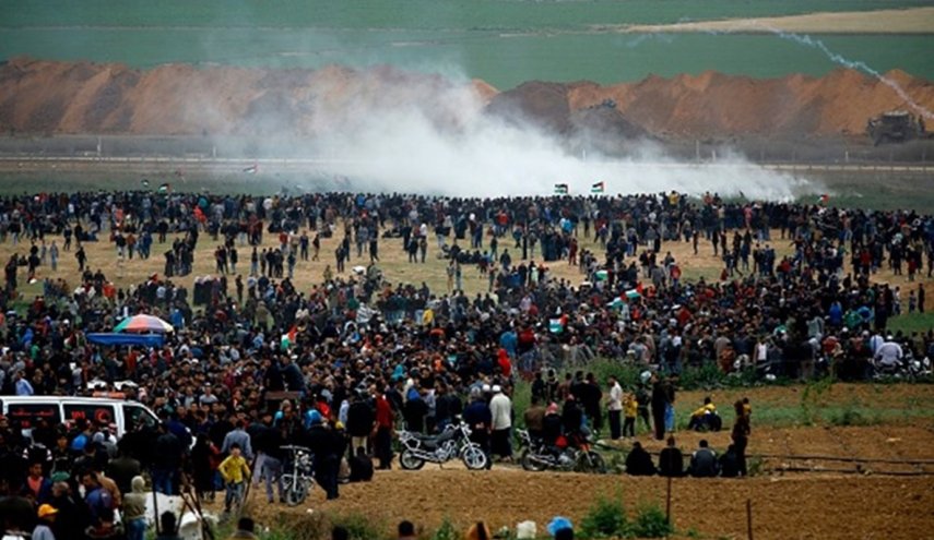 مشارکت گسترده در شانزدهمین راهپیمایی بازگشت/ شهادت یک نوجوان و مجروحیت 68 فلسطینی در مرز غزه
