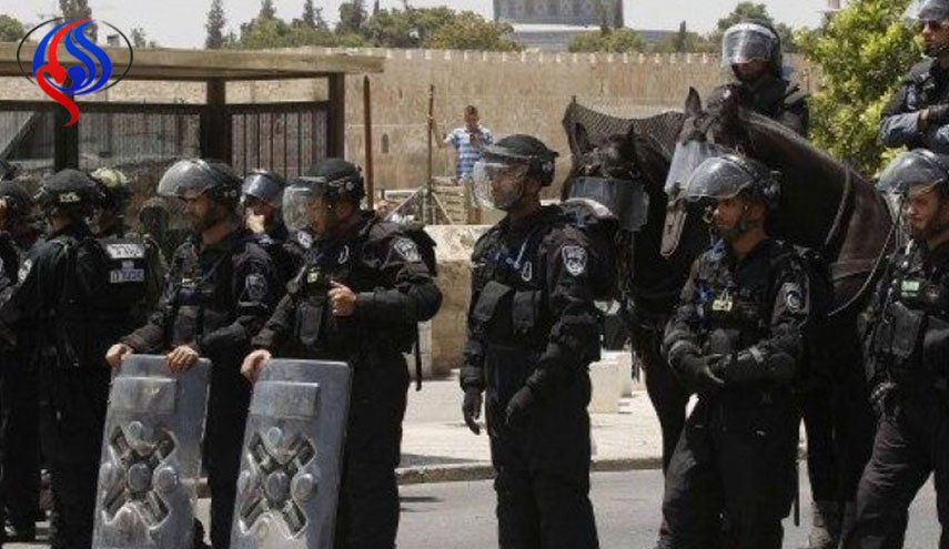 شرطة الإحتلال تمنع مؤتمراً حول الوقف الإسلامي في القدس