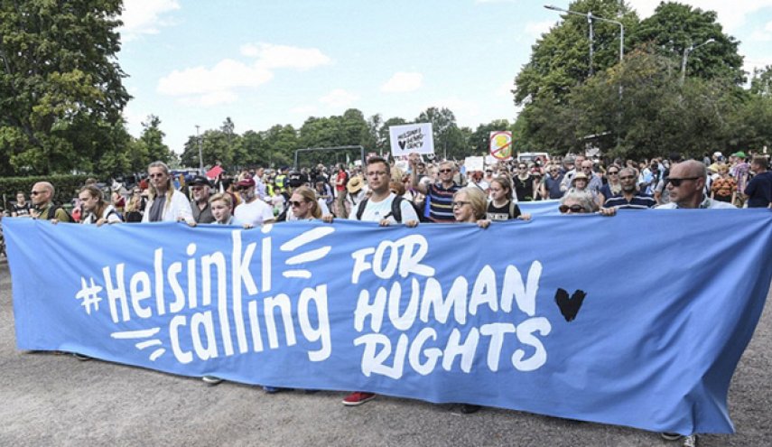 تظاهرات در هلسینکی همزمان با ورود ترامپ

