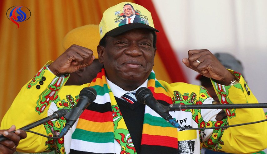رئيس زيمبابوي يستميل الناخبين البيض قبل الإنتخابات الرئاسية
