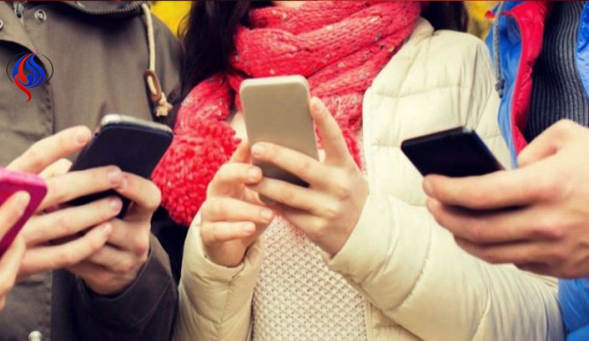 دراسة تكشف عن مخاطر جديدة للهواتف الذكية!!

