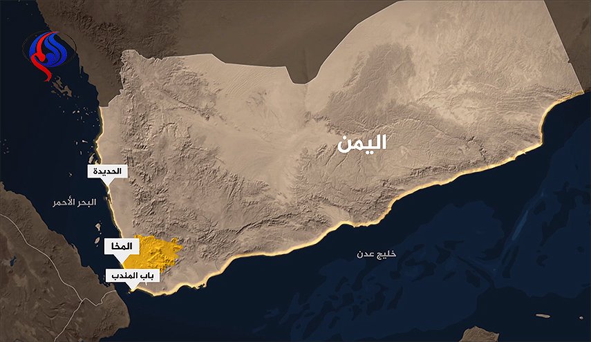 البحرية اليمنية تهاجم تمركز المحتلين في ميناء المخا