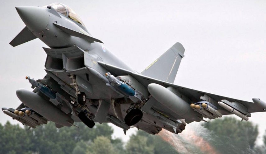 پرواز اضطراری جنگنده‌های انگلیسی برای مقابله با بمب‌افکن‌های روس