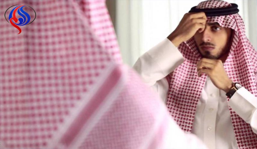 أكاديمي سعودي يحرض النساء على