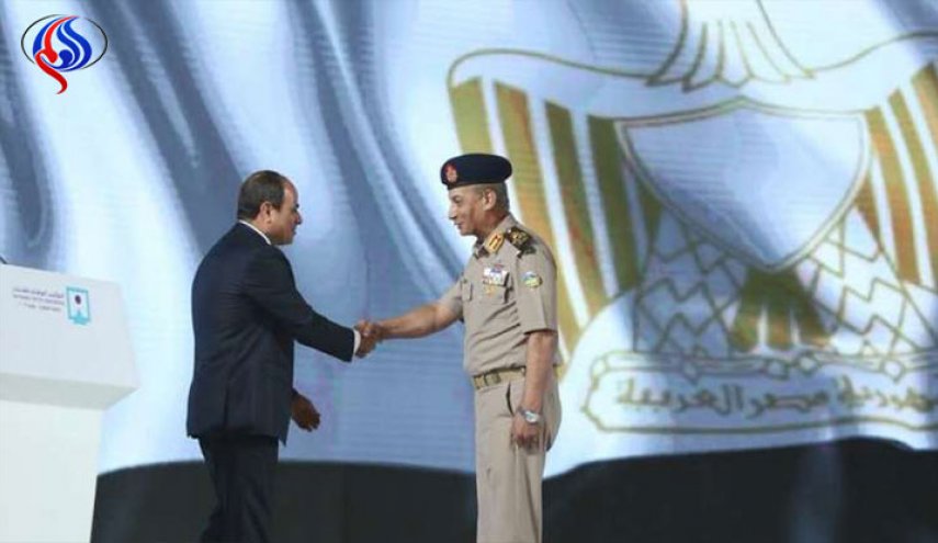 السيسي يرقي وزير الدفاع المصري