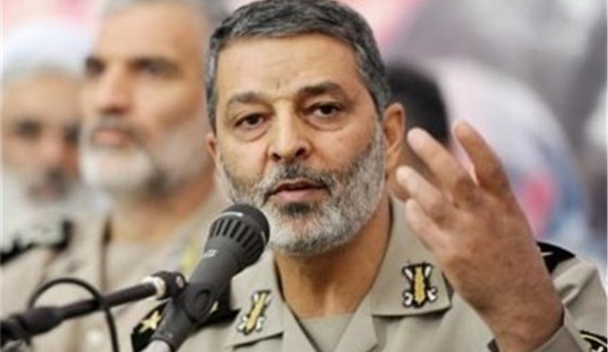 قائد الجيش الايراني للعدو: جاهزون معنوياً وقتالياً

