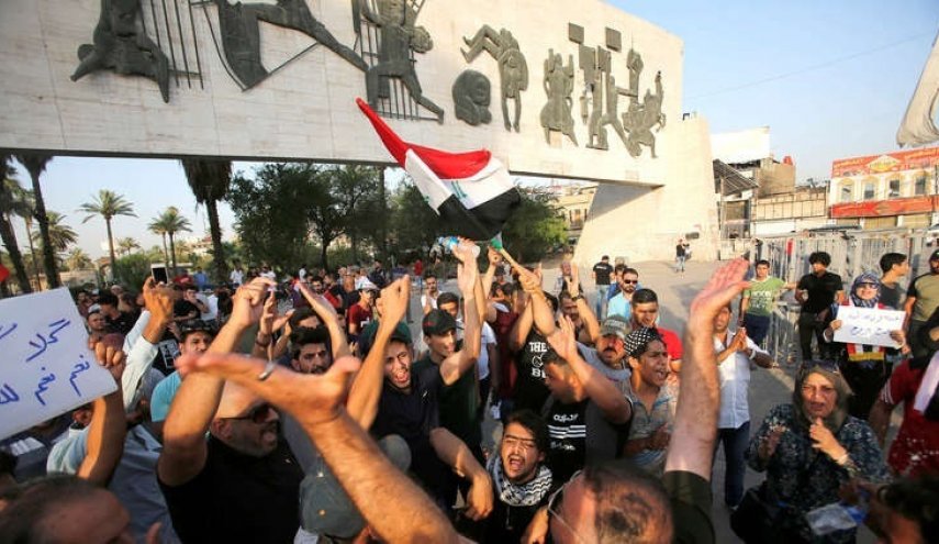 الحكومة العراقية تقدم حلولاً لا تقنع المحتجين.. لماذا؟