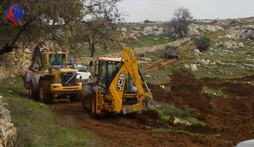 الاحتلال يجرف الأراضي الفلسطينية لبناء الوحدات الاستيطانية