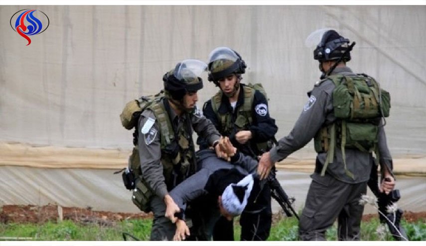صحفيون فلسطينيون ينظمون وقفة تضامنية مع زملائهم المعتقلين