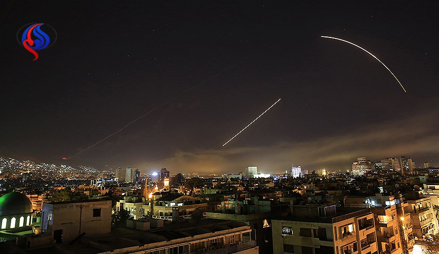 دفاعات سوريا تتصدى لهدف معاد اخترق اجواء ريف دمشق