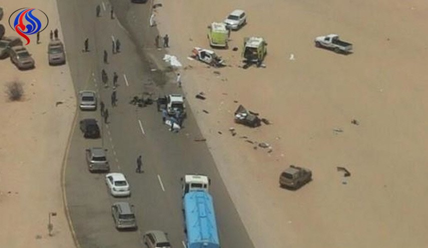 شاهد بالصور حادث سير مروع يودي بحياة 7 سعوديين في عمان