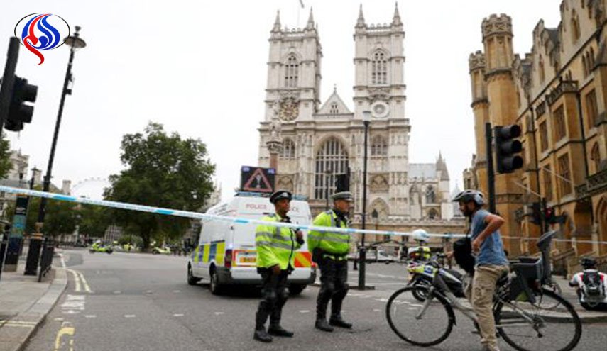 الكشف عن هوية الرجل المعتقل بعد حادث البرلمان البريطاني