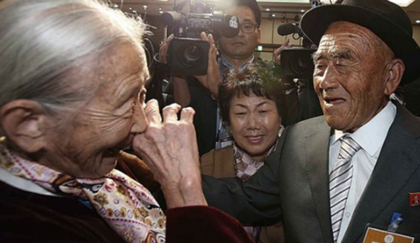 دیدار خانواده‌های جدا افتاده دو کره بعد از 6 دهه