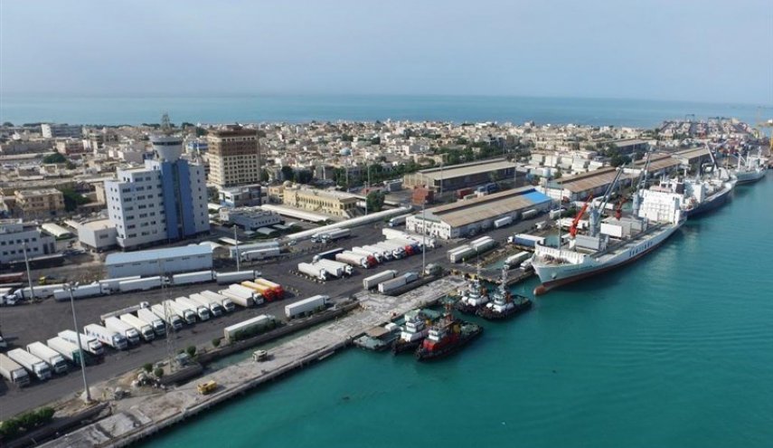 توفر الارضية لرسو السفن بطاقة استيعاب 20 الف طن في ميناء بوشهر