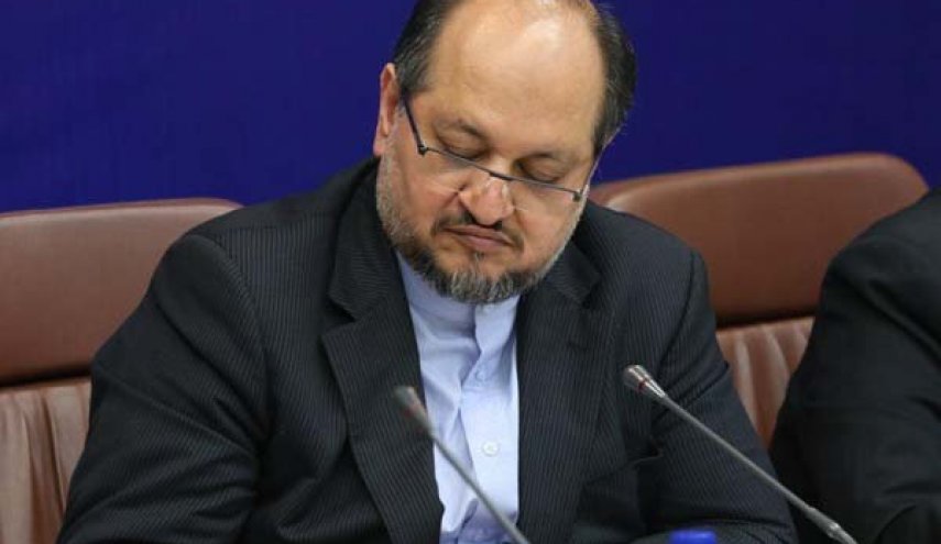 البرلمان الایراني يعتزم استجواب وزير الصناعة والتجارة