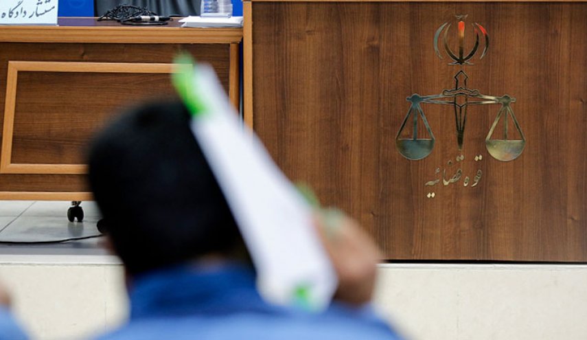 ايران تحاكم 19 شخصا بتهمة التلاعب باسعار العملات الاجنبية