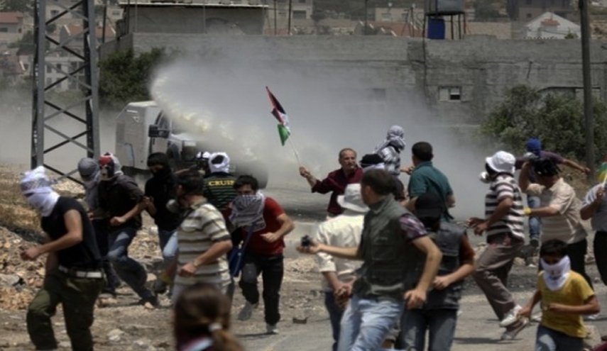 اصابة العشرات في مواجهات مع الاحتلال في راس كركر بالضفة الغربية
