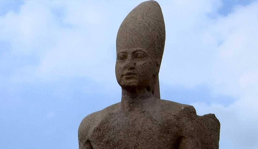 الكشف عن تماثيل عملاقة للملك المصري القديم رمسيس الثاني
