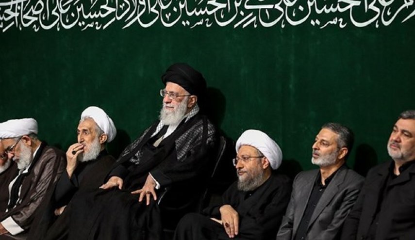 قائد الثورة يحضر مراسم العزاء الحسيني لليلة الثانیة 