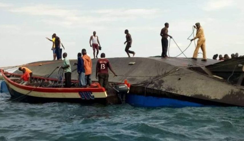 واژگونی قایق در تانزانیا با ده‌ها قربانی و مفقود